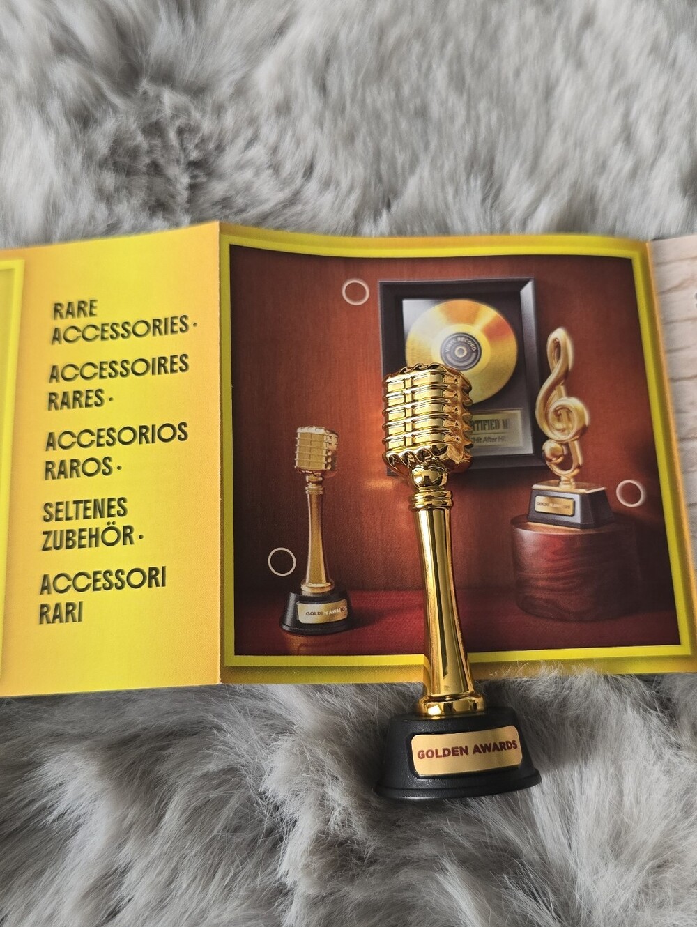 Zuru Mini Brands Decorative Microphone Trophy - Gold